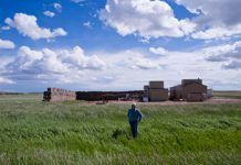 Un juez resuelve que un propietario puede demandar al gobierno, en un histórico caso sobre fracturación hidráulica en Canadá ErnstRosebudProperty 600px