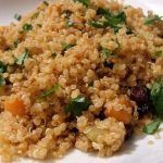 Quinoa-con-pasas-zanahoria-y-calabacin large