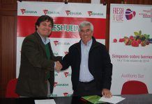 Ecovalia-CAAE y FRESHUELVA firman un acuerdo de colaboración para el desarrollo de la producción ecológica certificada Convenio-Freshuelva-Ecovalia
