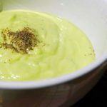 Crema-fria-de-pepino-y-aguacate large