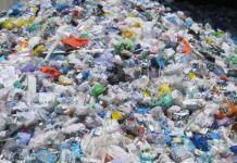 Cada español recicló 8,7 kilos de plástico en 2014 RESIDUOS-envases-plástico-Marta-Martínez th 1cce678baa2865fe866ba90e481edd63