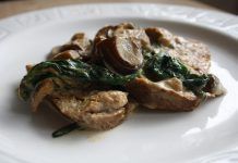 Recepta: Seitan anaïs amb crema d’espinacs i ametlles Receta: Seitán anaïs con crema de espinacas y almendras
