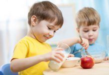 «Para comer galletas, bollos, cereales refinados y azucarados o leche con chocolate es mejor no comer nada» berenars saludables meriendas saludables vegetarianas
