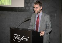 “En el ADN de Santiveri siempre está presente la funcionalidad y la innovación en favor de unos hábitos de vida saludables” “En el ADN de Santiveri siempre está presente la funcionalidad y la innovación en favor de unos hábitos de vida saludables” Enrique Torres administrador de Santiveri