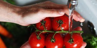 New report: nearly two thirds of pesticides residues in European food are suspected endocrine disruptors plaguicidas