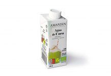 Hidrátate con la Nueva Agua de Coco Ecológica de Amandín Hidrátate de la forma más fresca y deliciosa con la Nueva Agua de Coco Ecológica de Amandín