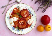Prunes rostides amb caramel de mel