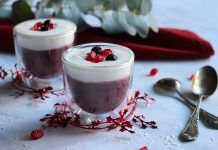 Receta: Copas festivas de natillas de granada y uva Copas festivas de natillas de granada y uva