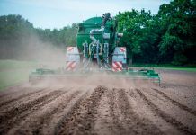 Más de 600.000 agricultores cobran ayudas de la PAC sin trabajar la tierra Más de 600.000 agricultores cobran ayudas de la PAC sin trabajar la tierra