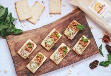 Receta: crackers de coco con pesto rosso Crakers