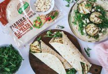 Receta: Piadinas de berenjena asada, tofu ahumado y rúcula Receta: Piadinas de berenjena asada, tofu ahumado y rúcula