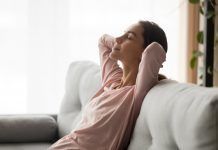 Gaudeix d’un son reparador per seguir cuidant la teva salut natural Disfruta de un sueño reparador para seguir cuidando tu salud natural