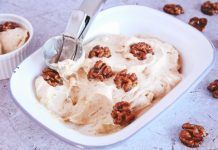 Receta: helado de nueces y plátano con nueces caramelizadas