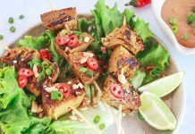 Receta: seitán al curry con salsa de cacahuete