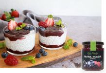 Receta: Pudding de chía con compota de frutos del bosque
