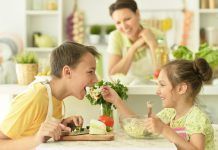 Consells perquè els nens mengin amanides niños ensaladas
