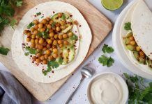 Receta: Fajitas de calabacín, garbanzos al curry y tofunesa fajitas de calabacin
