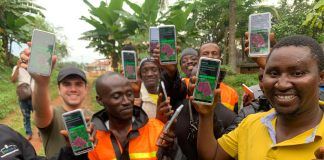 Tradin Organic setting the standard for sustainable cocoa production Tradin Organic team, alongside Smallholdr, implementing the app roll-out with farmers.