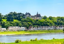 Destinos de primavera para disfrutar la naturaleza en familia Castillo de Chaumont-sur-Loire en el valle del Loira, Francia