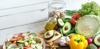 Cómo preparar una despensa mediterránea: alimentos básicos para comer mejor nutrición alimentacion saludable