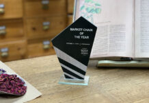 Herbolario Navarro, primera empresa espanyola a rebre el premi “Market Chain of the Year” als European Natural Beauty Awards https://www.herbolarionavarro.es/