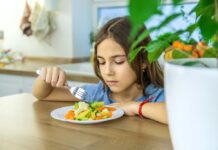 La adolescencia de las niñas Adolescencia de las niñas