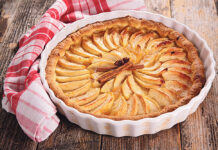 Pomes ecològiques, nutritives i saboroses des de la pell fins a la polpa tarta con Manzanas ecológicas