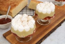 Recepta: Trifle vegà amb melmelada de maduixa Trifle vegano con mermelada de fresa