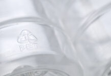Plàstic omnipresent a la cadena alimentària pet bottle