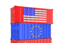 Proximitat no és sempre el millor International Shipping Concept. Cargo Shipping Containers with USA, Euro and China Flag on a white background. 3d Rendering
