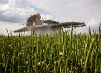 España regala 430 millones de € a la industria de plaguicidas y fertilizantes cada año plaguicida