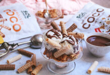Helado de coco con granola y rolls: un postre 100% coco helado